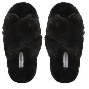 Black Steve Madden Slippers